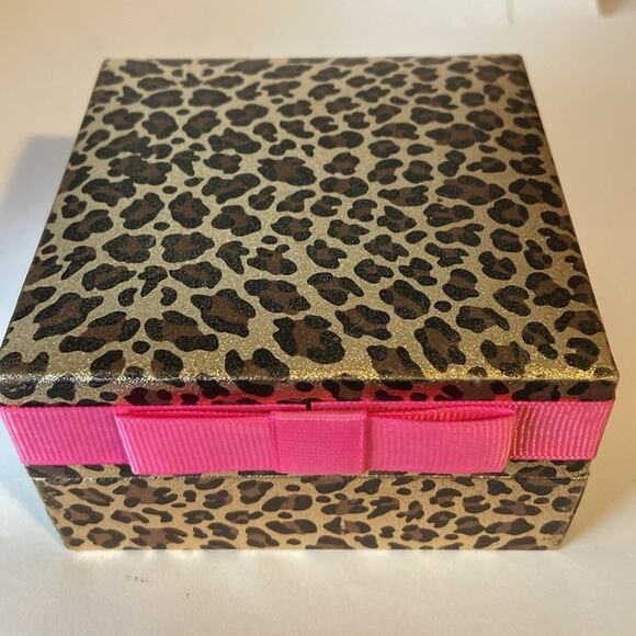 Betsey Johnson Gold Pyramid Stud Watch w/ Original Leopard Box – Needs Battery - Picture 10 of 11